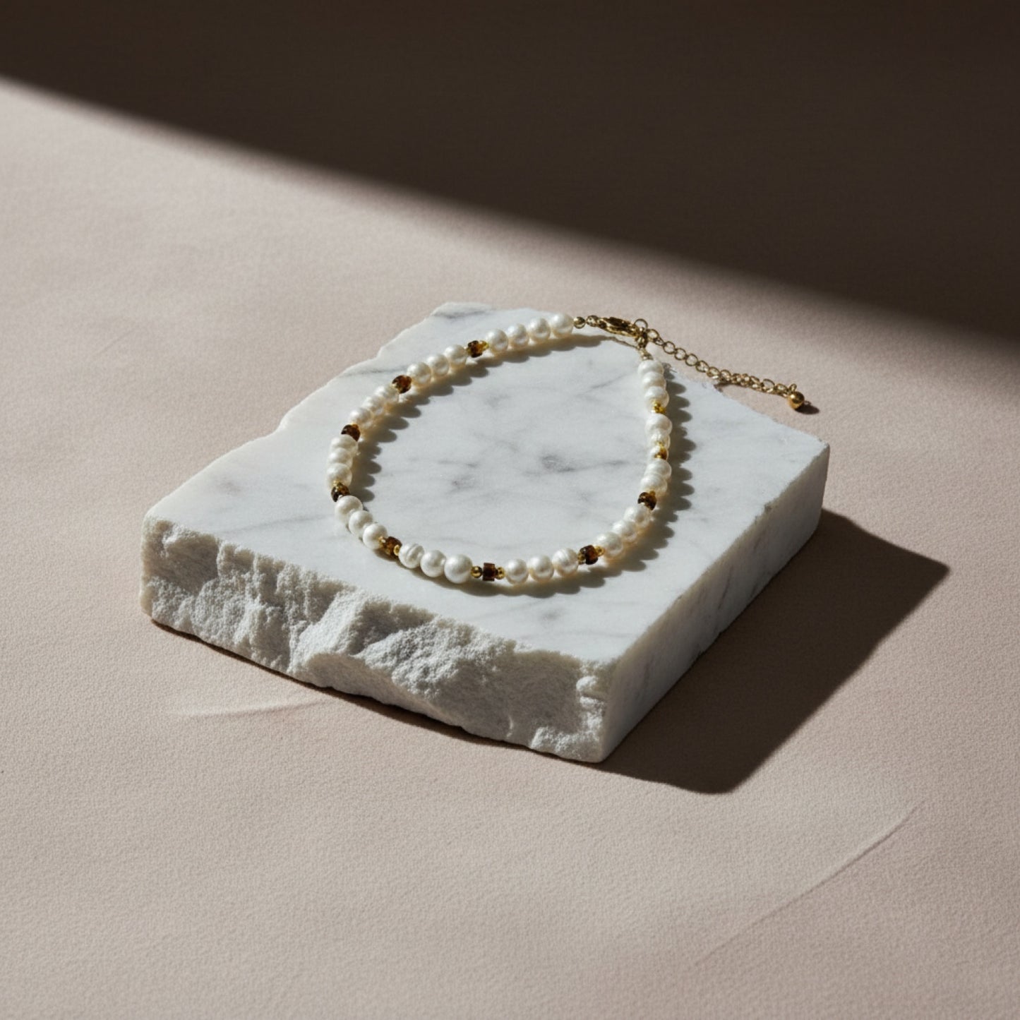 Aura Pearl Chocker