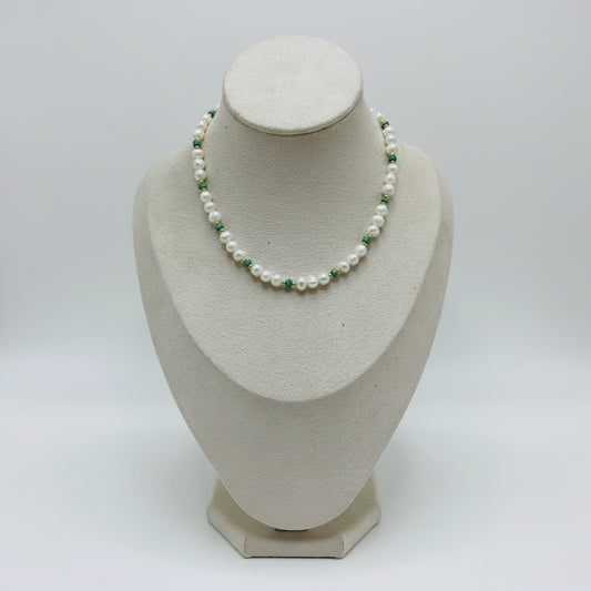 Aura Pearl Chocker